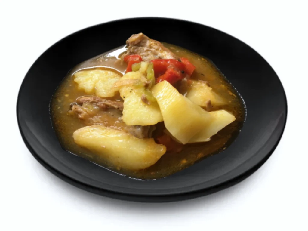 Plato-de-patatas-con-costillas